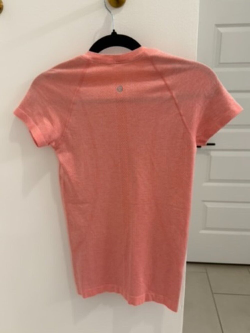 Lululemon Swiftly Tech Short-Sleeve - Picture 2 of 9